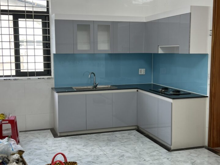 tu-bep-nhua-picomat-canh-melamine